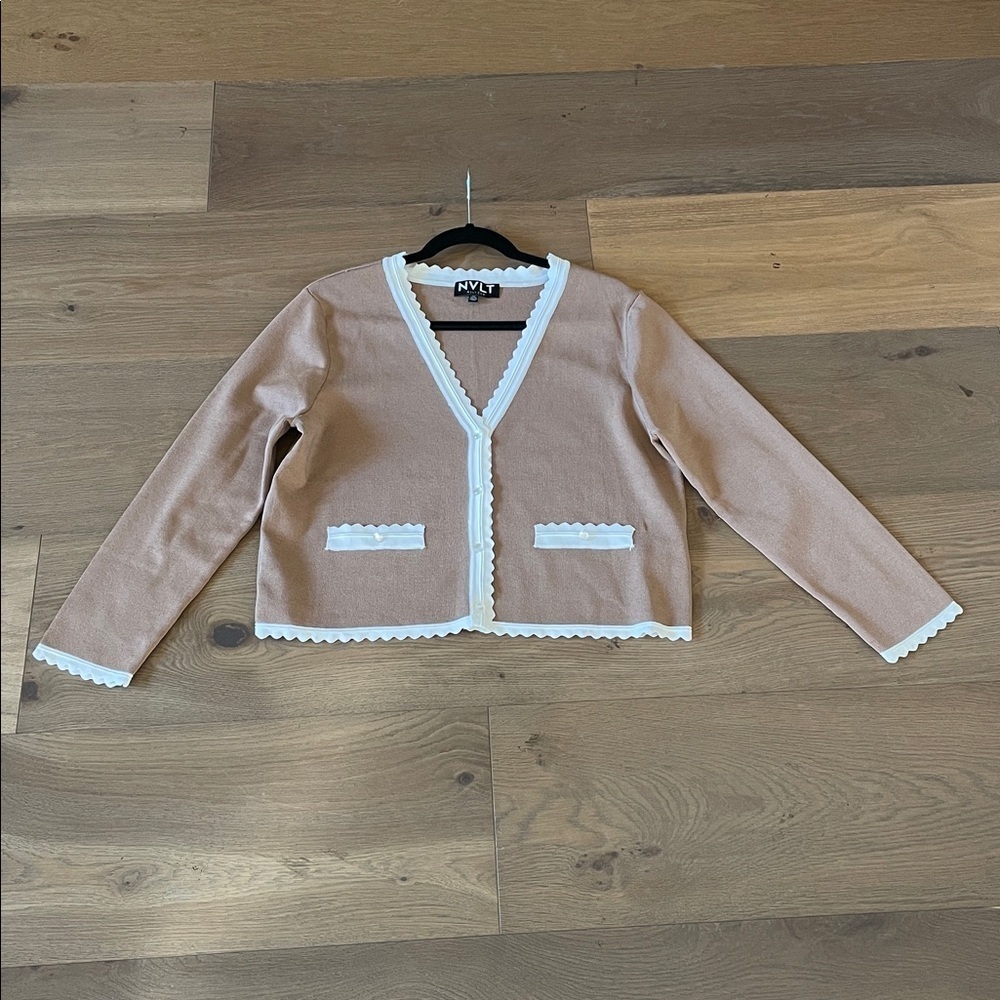 NVLT x Anthropologie Scallop Trim V Neck Cardigan Women's Size XL Camel NWOT - Picture 7 of 9